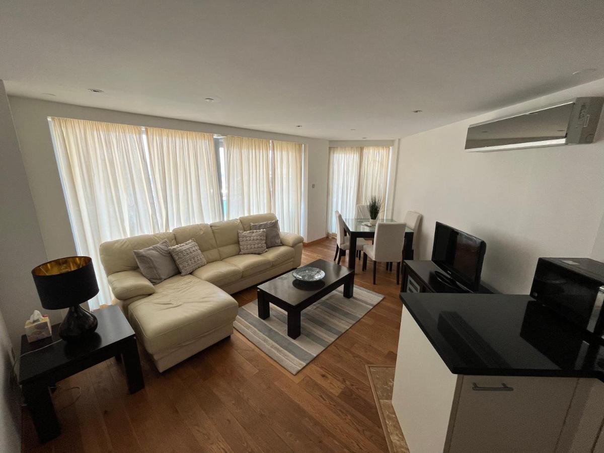 Ocean Village Lovely 2 Bedroom Apartment 直布罗陀 外观 照片