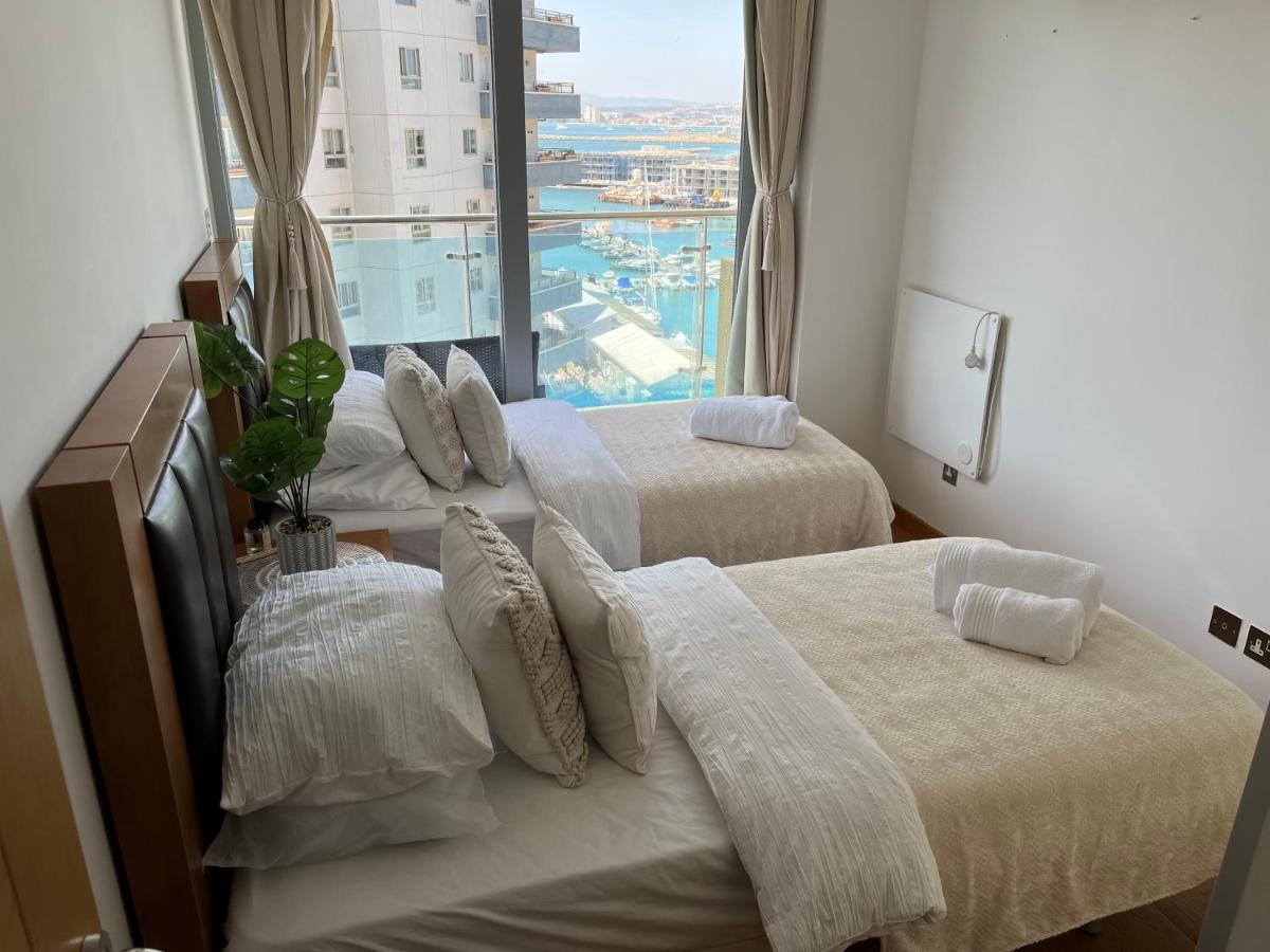 Ocean Village Lovely 2 Bedroom Apartment 直布罗陀 外观 照片