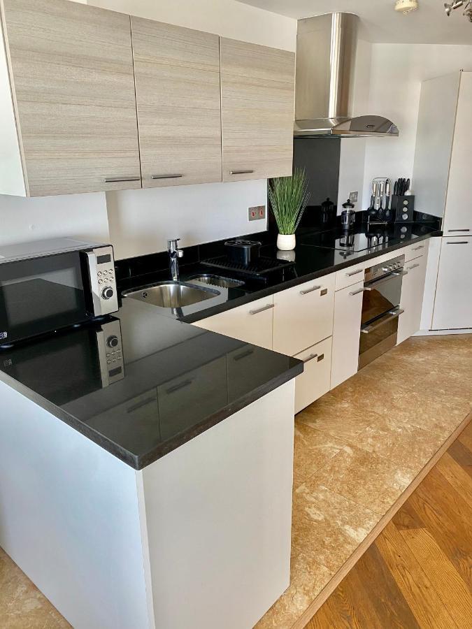 Ocean Village Lovely 2 Bedroom Apartment 直布罗陀 外观 照片